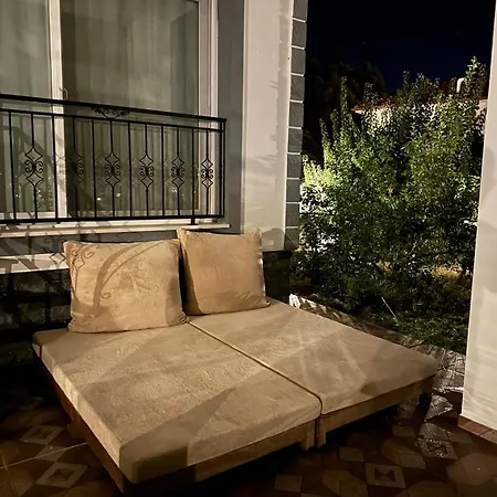 Oktapolis Villa *