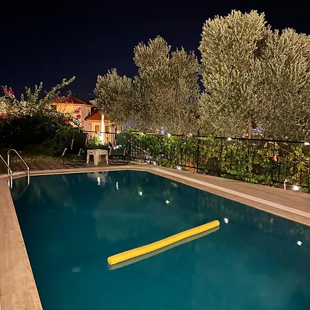 Villa Oktapolis *