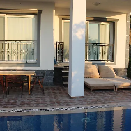 Oktapolis Villa